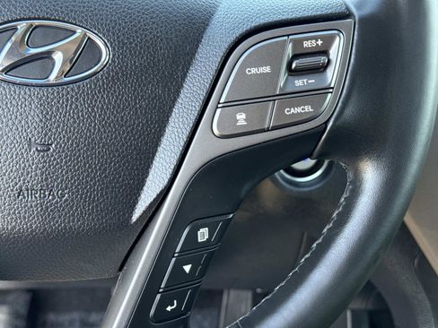 Used 2019 Hyundai Santa Fe XL image 9