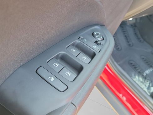 New 2026 Hyundai Venue SE image 6