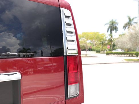 Used 2005 HUMMER H2 w/ Preferred Equipment Group AWD/4WD image 21
