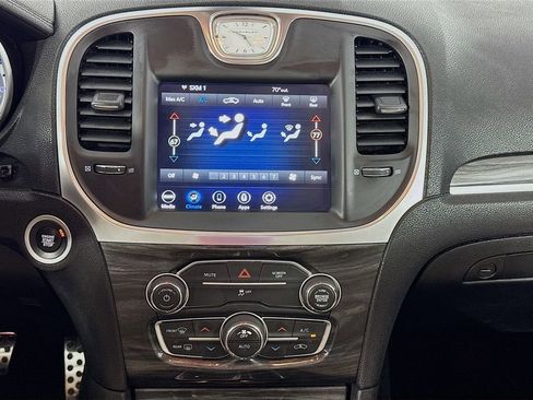 Used 2021 Chrysler 300 Touring w/ Chrome Appearance Package image 34