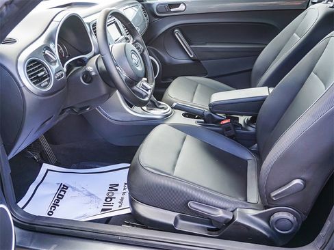 Used 2018 Volkswagen Beetle 2.0T S image 16