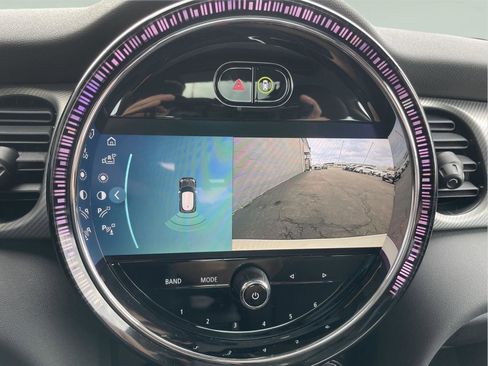 Used 2023 MINI Cooper 2-Door Hardtop image 25