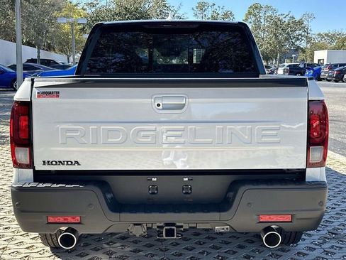 New 2026 Honda Ridgeline Black Edition image 4