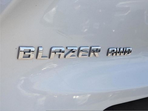Used 2021 Chevrolet Blazer LT AWD/4WD image 9