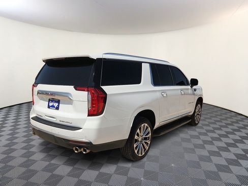 Used 2024 GMC Yukon XL Denali RWD image 4