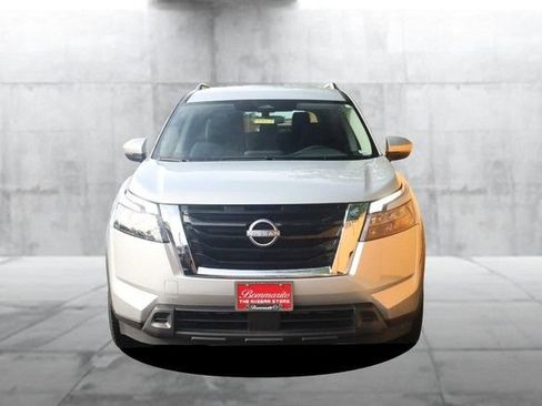 Certified 2025 Nissan Pathfinder SV AWD/4WD image 4