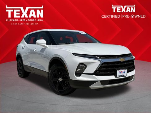 Used 2025 Chevrolet Blazer LT image 1