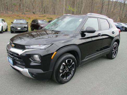 Certified 2023 Chevrolet TrailBlazer LT FWD image 1