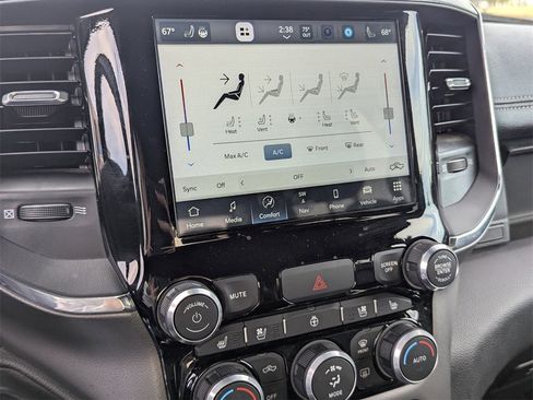 Used 2024 RAM 1500 Laramie image 10