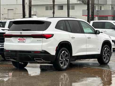 New 2026 Buick Enclave Sport Touring image 4