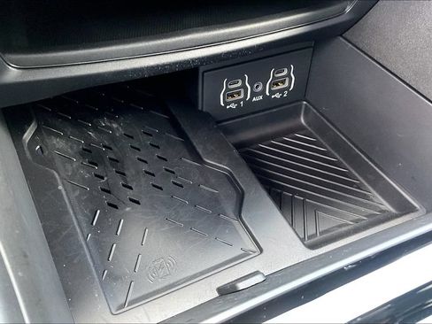 New 2025 Chrysler Pacifica Premium FWD image 18