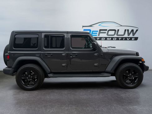 Used 2020 Jeep Wrangler Unlimited Sport AWD/4WD image 2