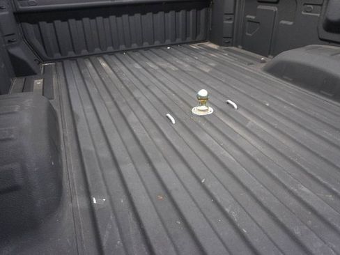 Used 2025 Chevrolet Silverado 3500 LT w/ Convenience Package image 27