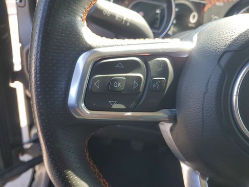 Used 2022 Jeep Gladiator Mojave AWD/4WD image 15
