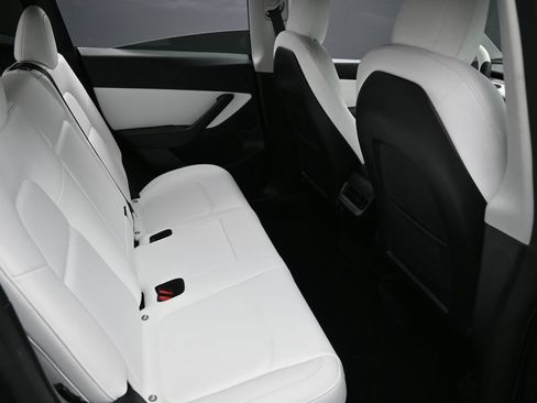 Used 2022 Tesla Model Y Performance AWD/4WD image 25