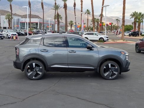 New 2026 Nissan Kicks SR FWD image 5