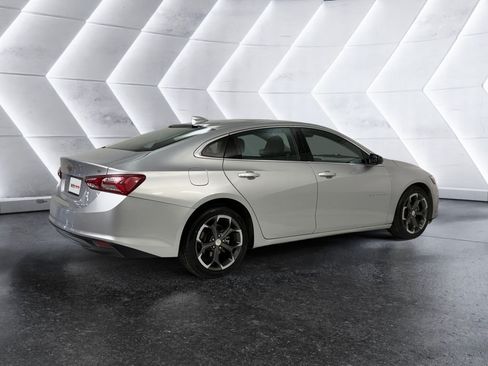 Used 2022 Chevrolet Malibu LT FWD image 4
