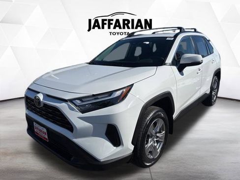 Certified 2022 Toyota RAV4 XLE w/ Convenience Package image 9