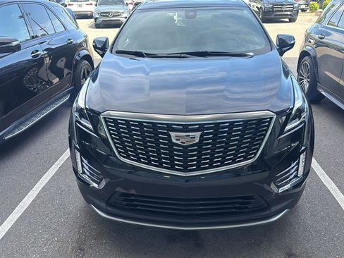 Used 2022 Cadillac XT5 Premium Luxury FWD image 3