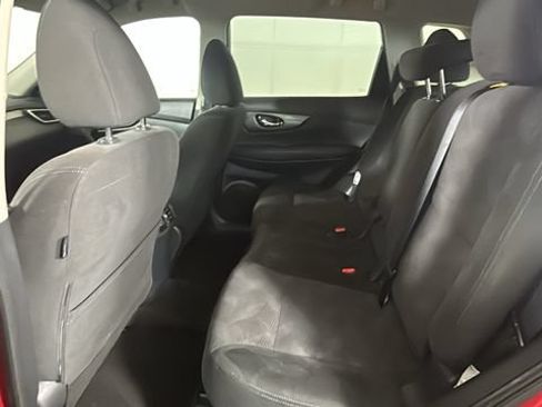 Used 2015 Nissan Rogue SV AWD/4WD image 27
