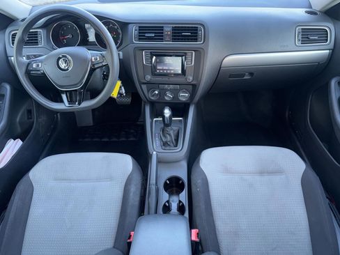 Used 2017 Volkswagen Jetta S image 8