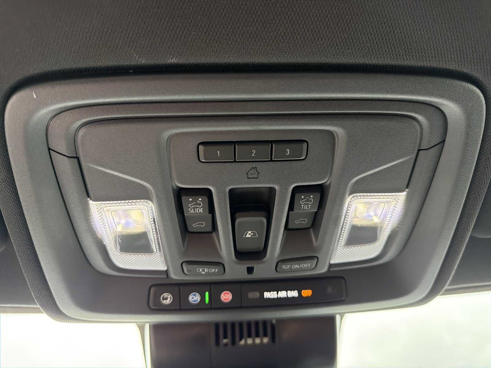 Used 2025 GMC Sierra 2500 AT4 w/ AT4 Premium Plus Package AWD/4WD image 18