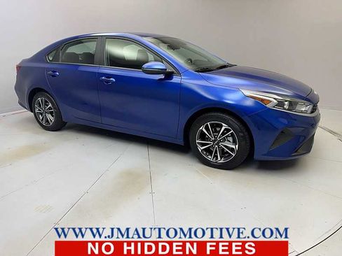 Used 2024 Kia Forte LXS w/ LXS Technology Package image 7