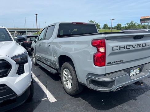 Used 2024 Chevrolet Silverado 1500 LT w/ Z71 Off-Road Package AWD/4WD image 5