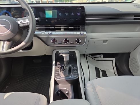 Used 2026 Hyundai Kona SE FWD image 15