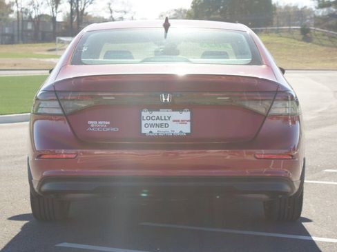 Used 2023 Honda Accord EX image 3