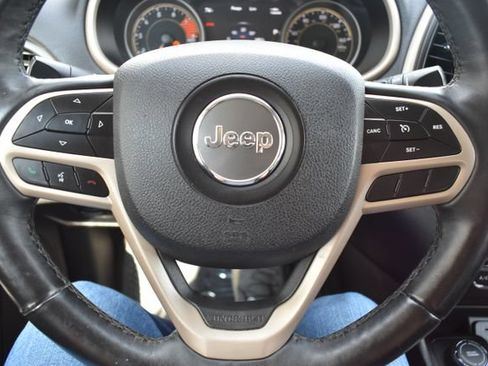 Used 2017 Jeep Cherokee Limited AWD/4WD image 22
