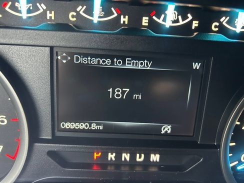 Used 2018 Ford F150 XLT w/ Equipment Group 302A Luxury AWD/4WD image 25