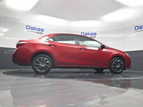 Used 2015 Toyota Corolla LE FWD image 41