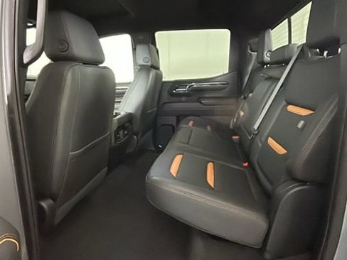 Used 2024 GMC Sierra 1500 AT4 w/ Technology Package AWD/4WD image 26