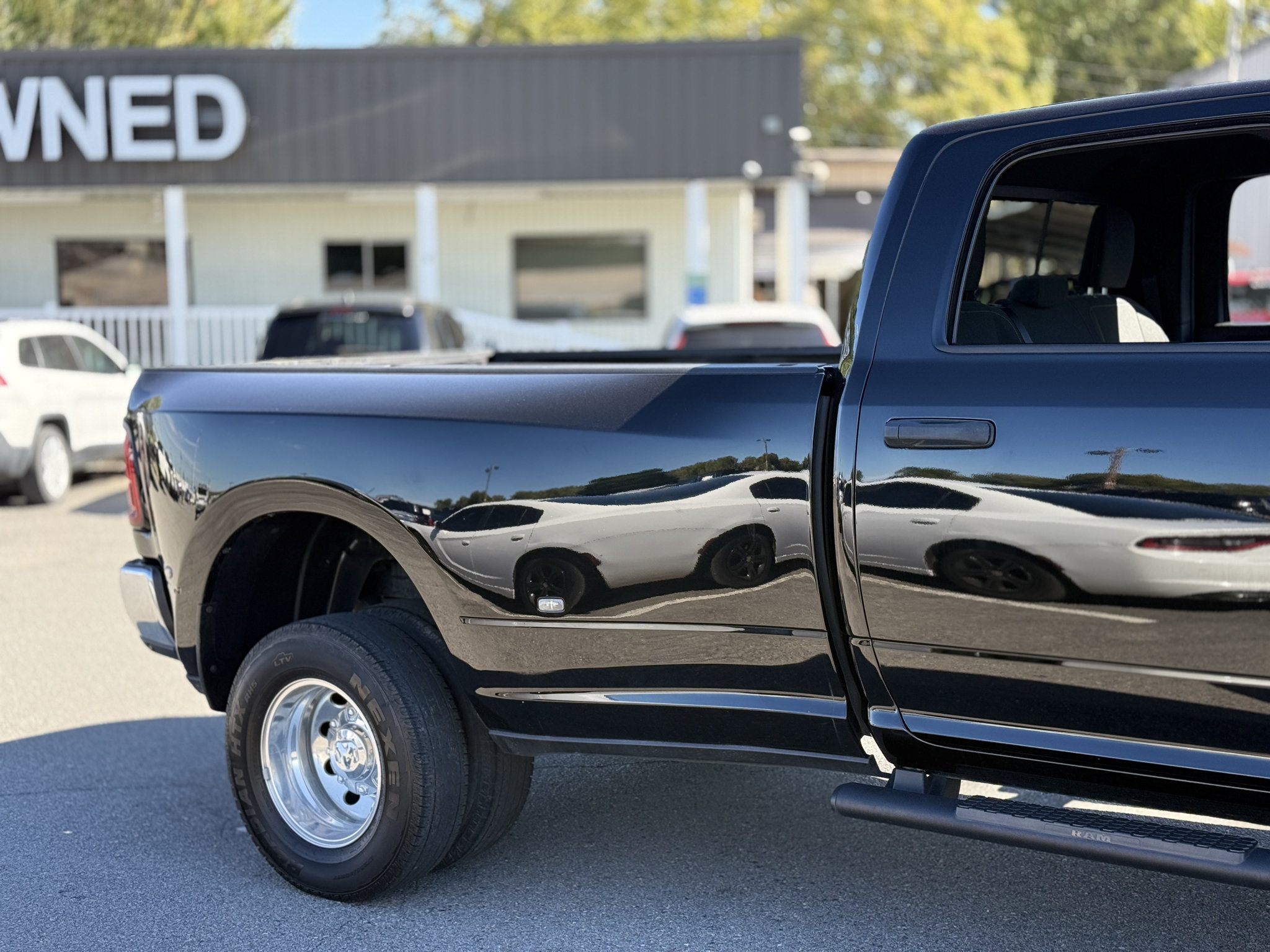 Used 2025 RAM 3500 Tradesman AWD/4WD image 12