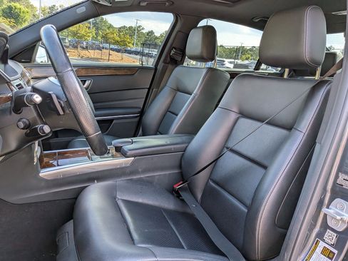 Used 2014 Mercedes-Benz E 350 4MATIC Sedan image 13