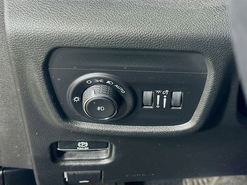 Used 2022 Jeep Grand Cherokee L Limited image 23