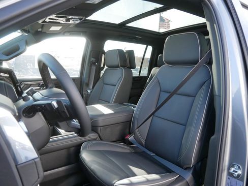 New 2026 GMC Yukon XL Elevation w/ Elevation Premium Package image 5