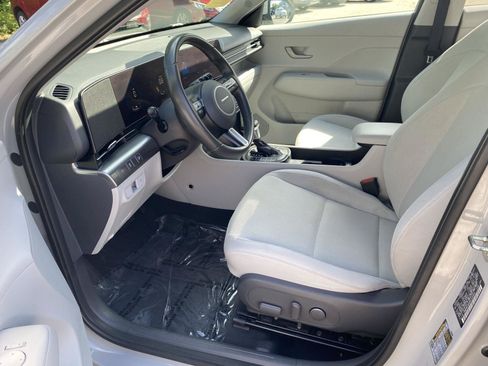 Used 2024 Hyundai Kona SEL AWD/4WD image 14