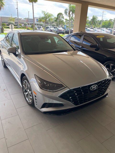 Certified 2023 Hyundai Sonata SEL w/ Cargo Package FWD image 2