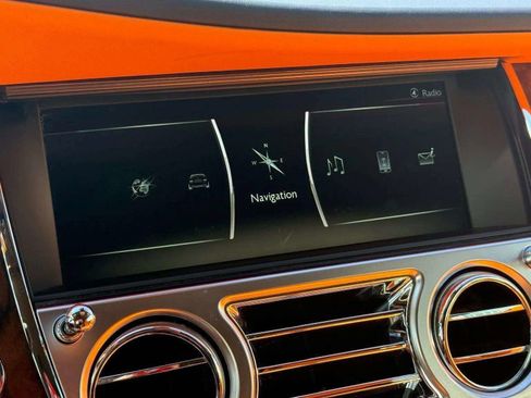 Used 2018 Rolls-Royce Dawn image 46