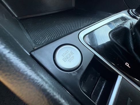 Used 2019 Volkswagen Jetta R-Line FWD image 30