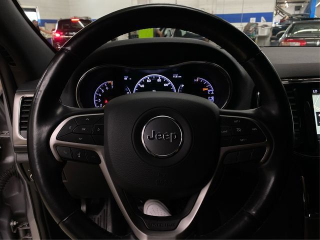 Used 2020 Jeep Grand Cherokee Altitude AWD/4WD image 22