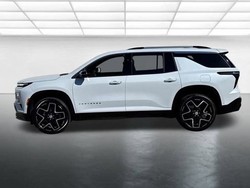 New 2026 Chevrolet Traverse High Country image 2
