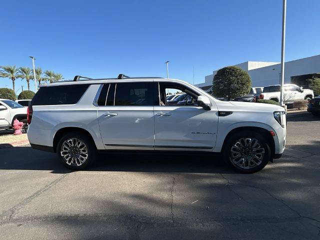 Used 2023 GMC Yukon XL Denali Ultimate w/ LPO, Floor Liner Package AWD/4WD image 2