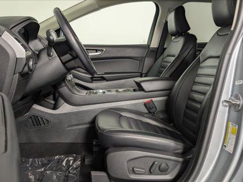 Used 2024 Ford Edge SEL image 13