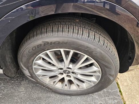 Used 2024 Genesis GV80 2.5T image 11