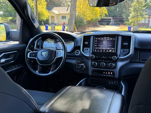 Used 2021 RAM 1500 Big Horn image 3