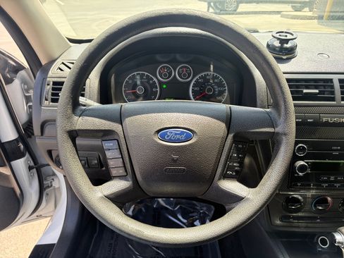 Used 2009 Ford Fusion SE FWD image 9