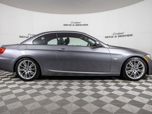 Used 2011 BMW 335i Convertible image 47